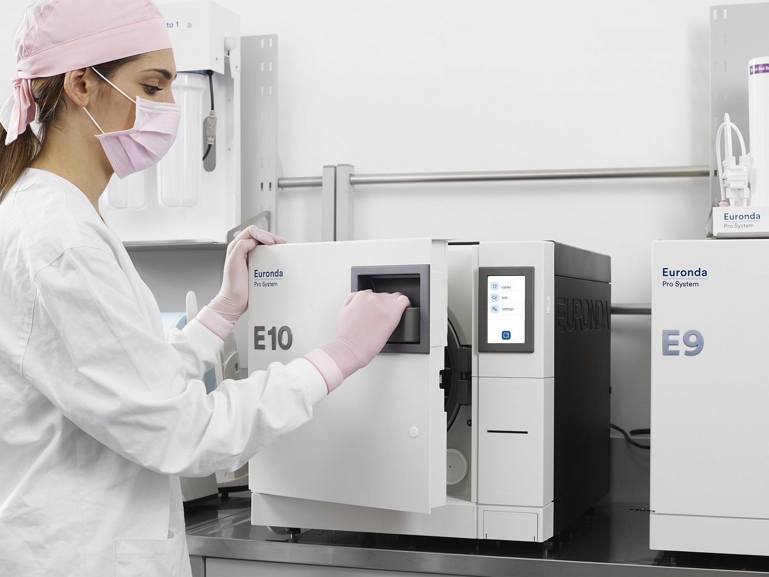 Стерилизатор паровой (автоклав) Euronda Е10 (24 л)