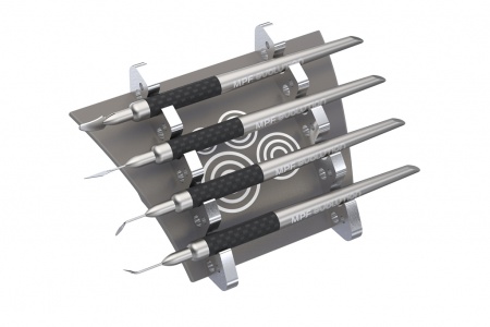 Алюминиевый стенд для горизонтального размещения кистей и/или инструментов